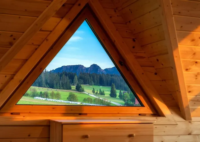 Domki-przystanek بيت للعطل