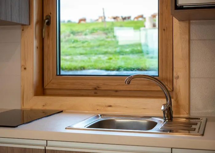 بيت للعطل Domki-przystanek Dzianisz