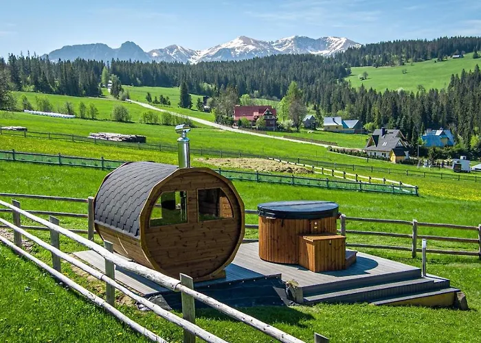 Domki-przystanek بيت للعطل