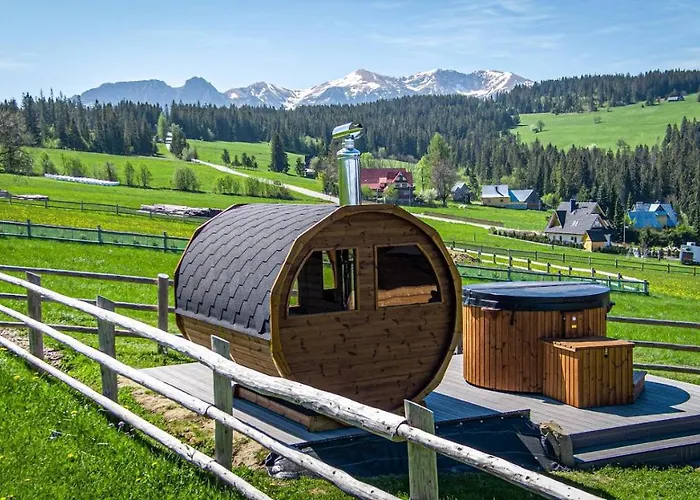 بيت للعطل Domki-przystanek Dzianisz