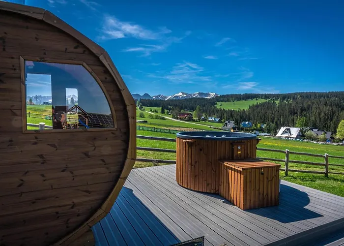 Domki-przystanek بيت للعطل Dzianisz